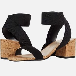 Pelle Moda Warren Black Sandals. Women’s Size: 7.5.